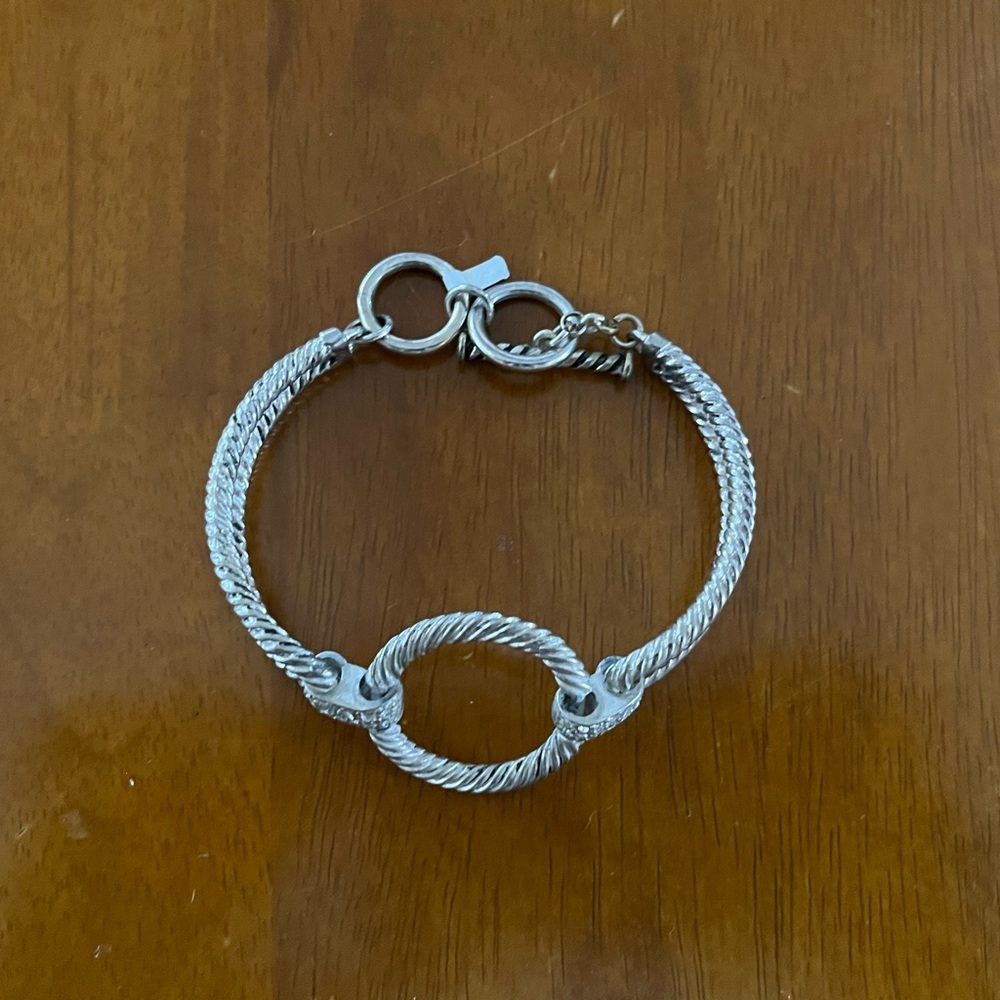 Beautiful Metal Bracelet - Picture 4 of 4